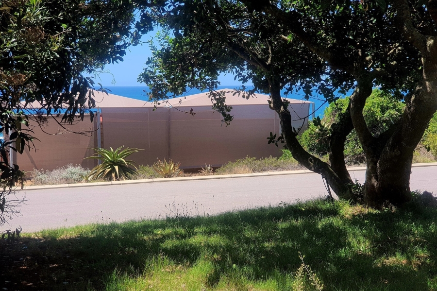 4 Bedroom Property for Sale in Boggomsbaai Western Cape